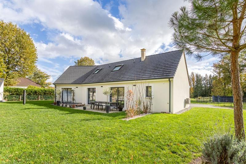 Maison - 102 m² - 5 pièces