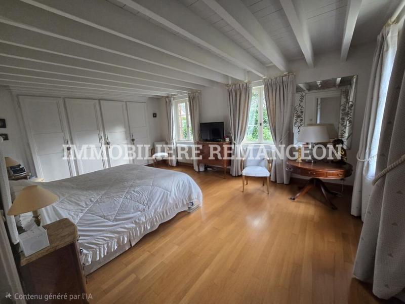 Demeure - 235 m² - 6 pièces