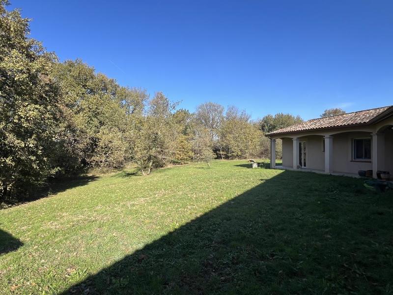 Propriété - 140 m² - 7 pièces