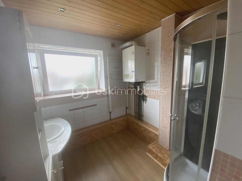 Demeure - 106 m² - 7 pièces