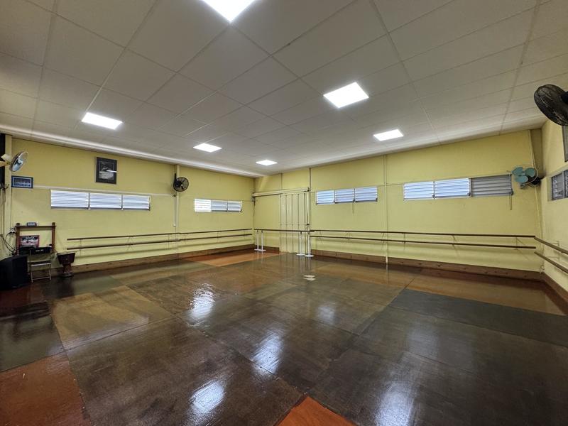 Local commercial - 340 m² - 5 pièces