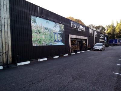 Local commercial - 1 300 m²