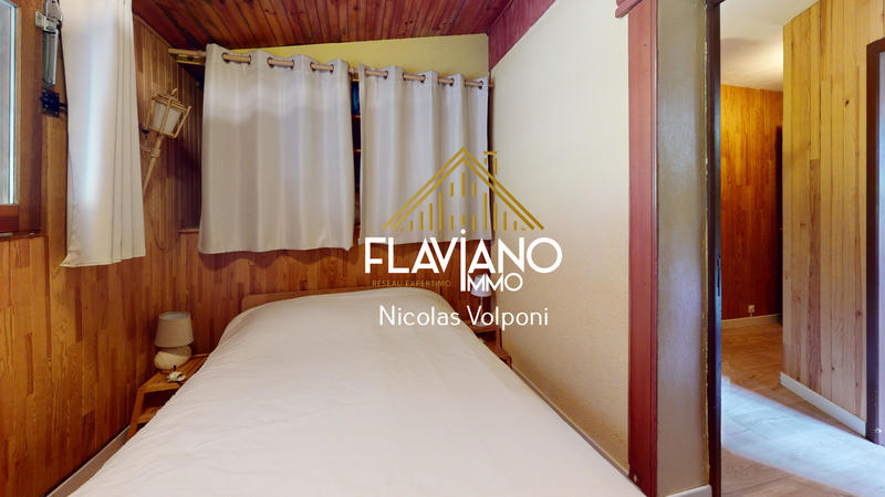 Appartement - 100 m² - 5 pièces