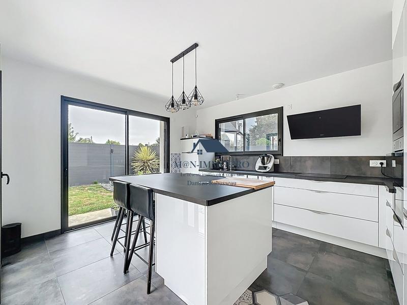 Maison contemporaine - 151 m² - 7 pièces