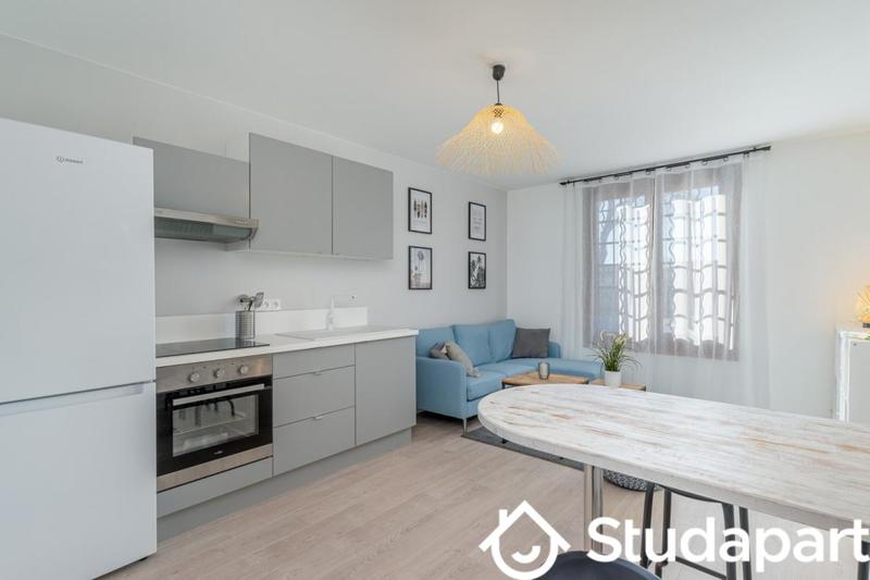 Chambre - 9 m² - 1 pièce