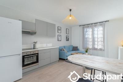 Chambre - 9 m² - 1 pièce