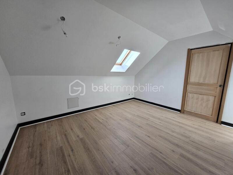 Pavillon - 230 m² - 7 pièces