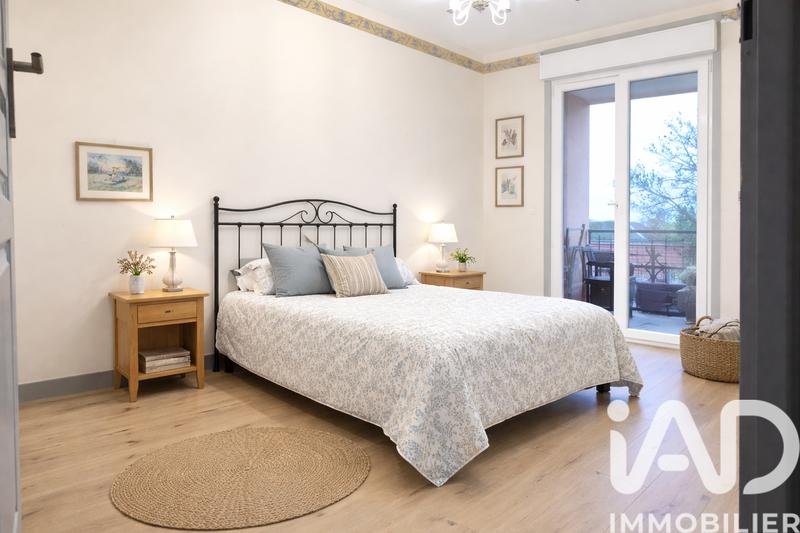 Appartement - 80 m² - 3 pièces