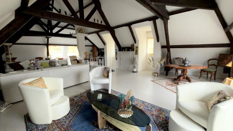 Demeure - 216 m² - 7 pièces