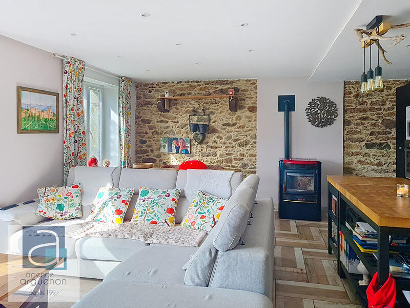 Maison - 92 m² - 5 pièces