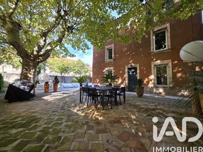 Maison - 180 m² - 5 pièces