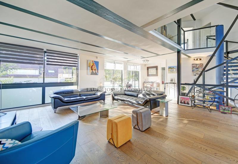 Maison contemporaine - 366 m² - 12 pièces