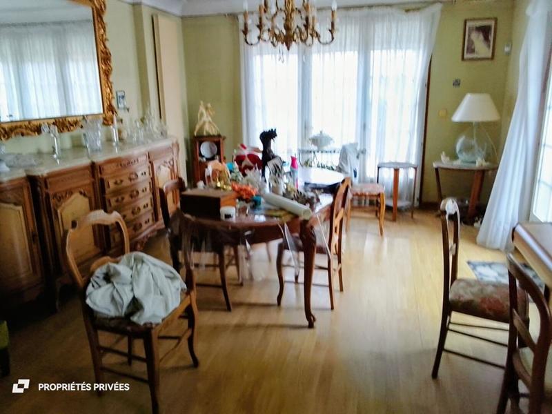 Maison - 180 m² - 7 pièces