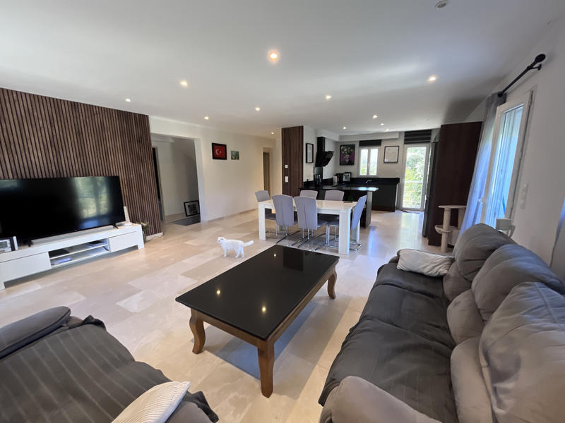 Villa - 140 m² - 6 pièces