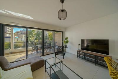 Appartement - 100 m² - 4 pièces