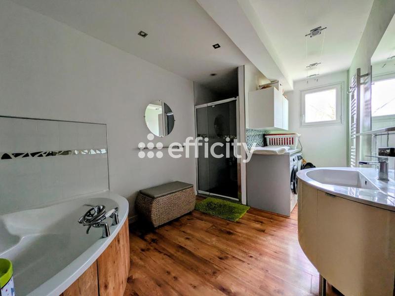 Pavillon - 170 m² - 6 pièces