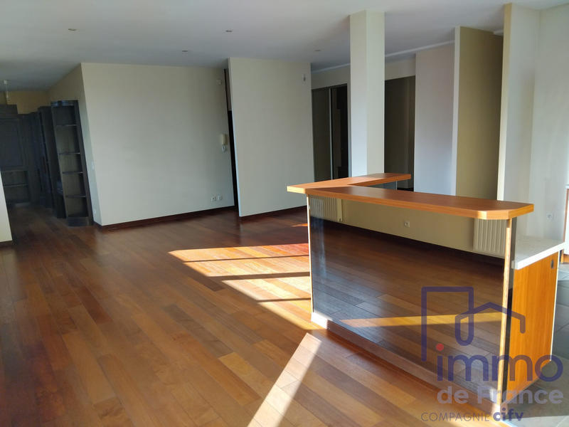 Appartement - 140 m² - 4 pièces