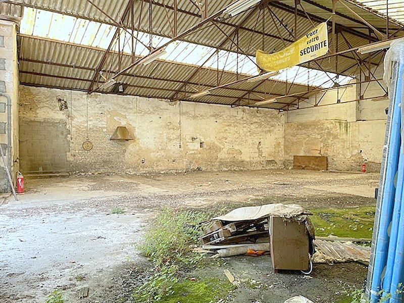 Grange - 409 m² - 4 pièces