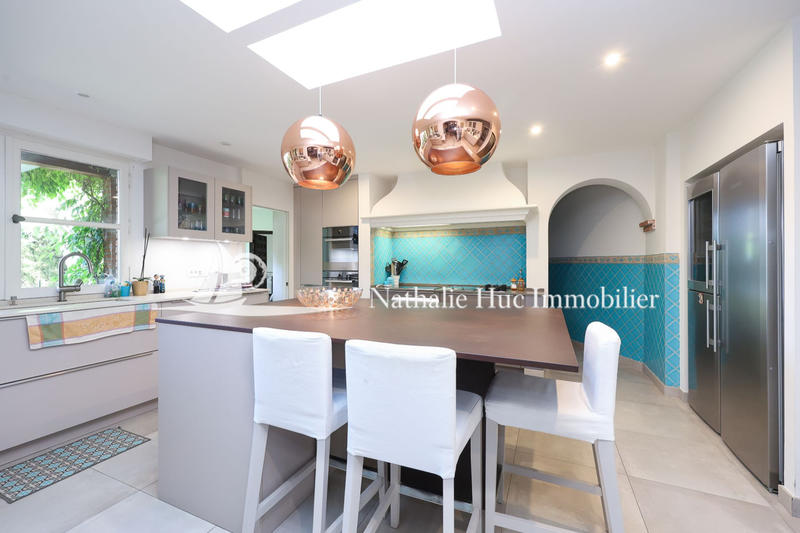 Mas - 250 m² - 5 pièces