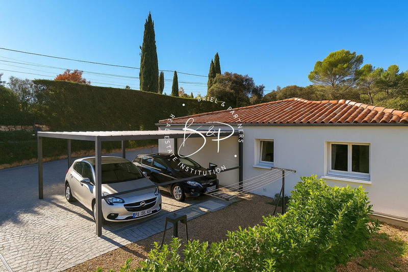 Maison - 185 m² - 6 pièces