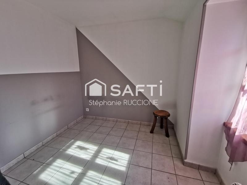 Maison - 240 m² - 6 pièces