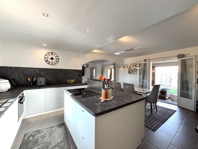 Maison - 114 m² - 5 pièces