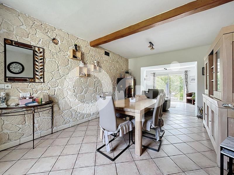 Maison - 98 m² - 4 pièces