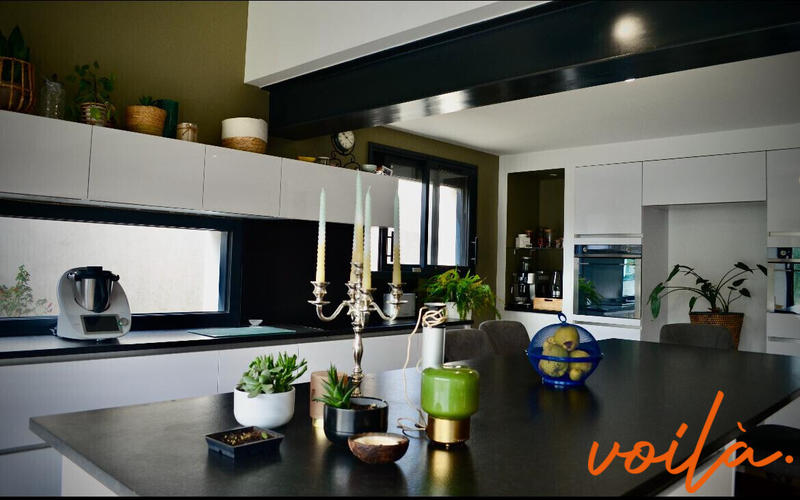 Maison - 145 m² - 8 pièces