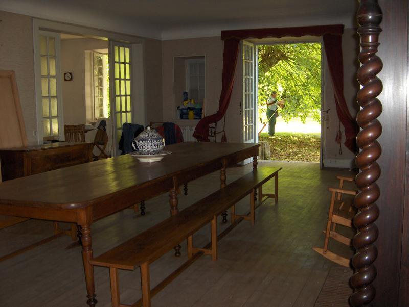 Maison - 450 m² - 20 pièces