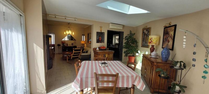 Immeuble - 200 m² - 7 pièces