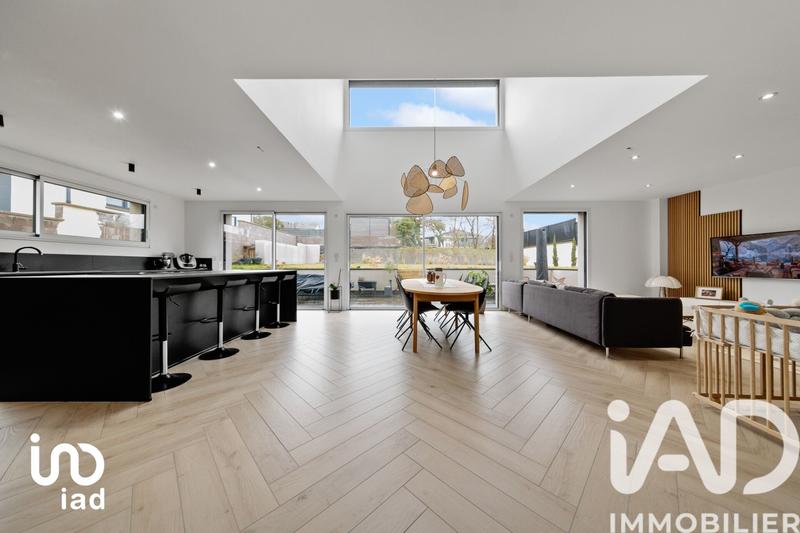 Maison de maîtres - 177 m² - 8 pièces