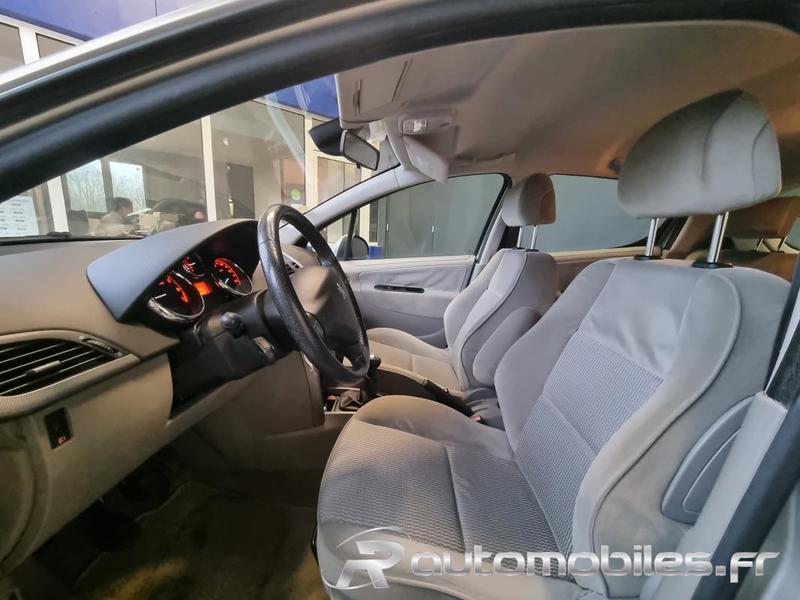 Peugeot 207 1.4 I 90 Executive Pack