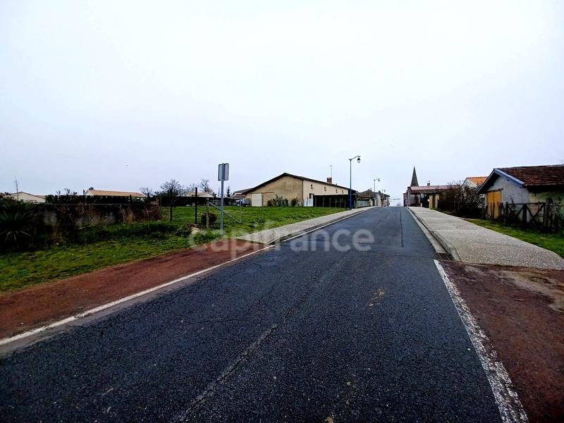 Terrain constructible - 716 m²