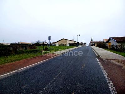 Terrain constructible - 716 m²
