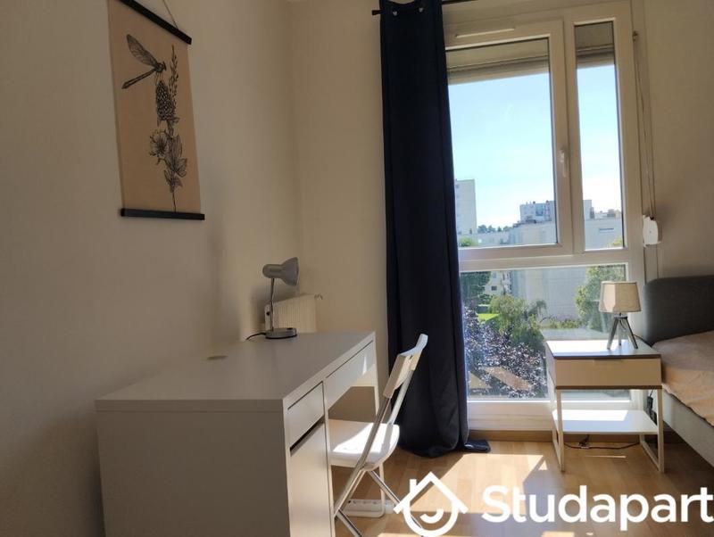 Chambre - 14 m² - 1 pièce