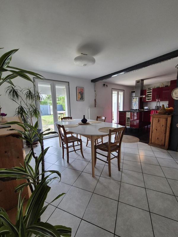 Maison - 90 m² - 5 pièces
