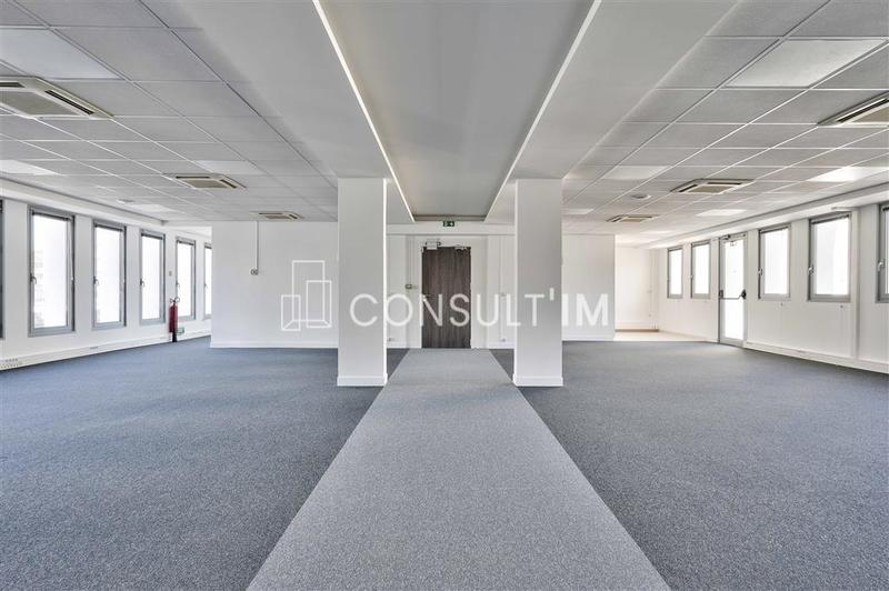 Bureau - 243 m²