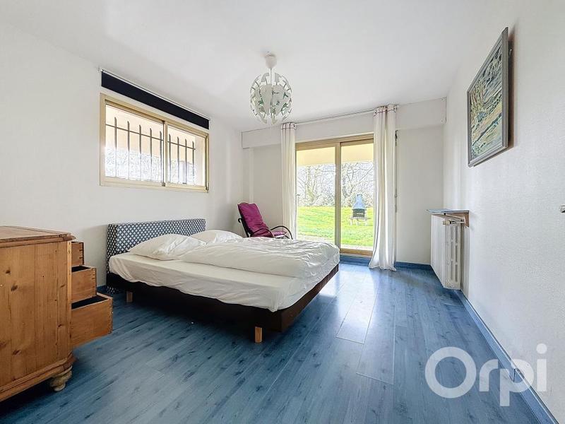 Maison - 450 m² - 8 pièces