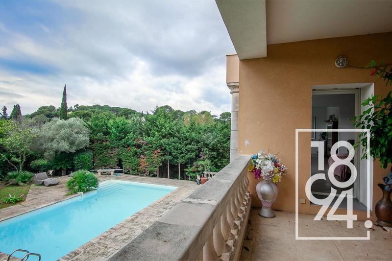 Villa - 200 m² - 7 pièces