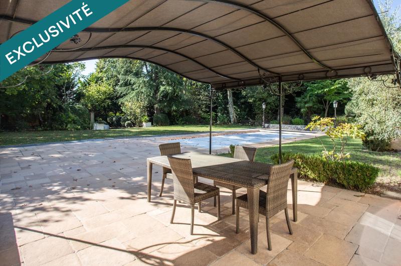 Maison de maîtres - 239 m² - 6 pièces