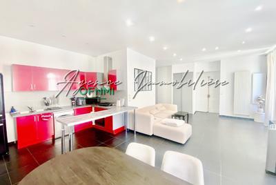 Appartement - 84 m² - 3 pièces