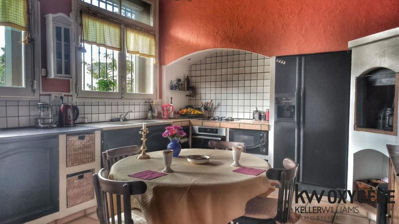 Maison de maîtres - 180 m² - 8 pièces