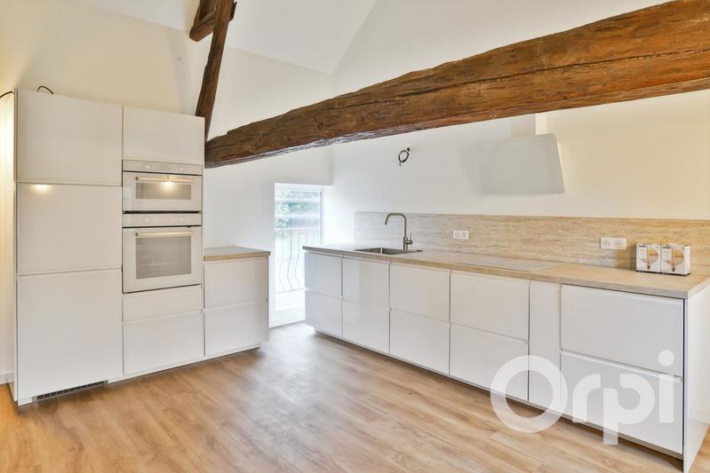 Maison - 275 m² - 10 pièces