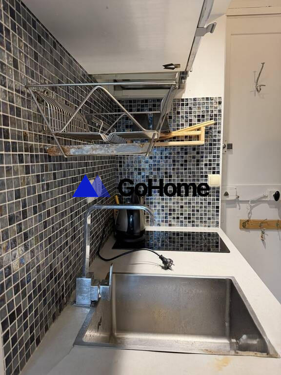 Studio - 12 m² - 1 pièce