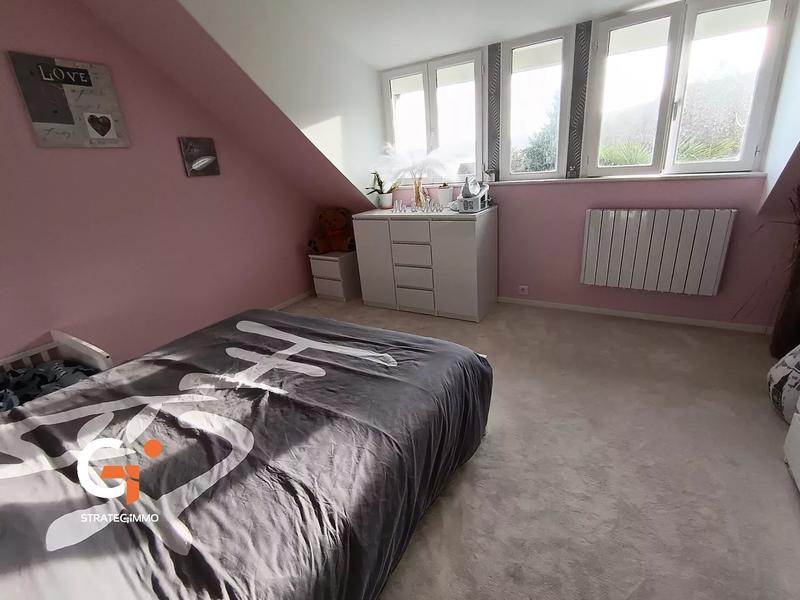 Maison - 90 m² - 5 pièces