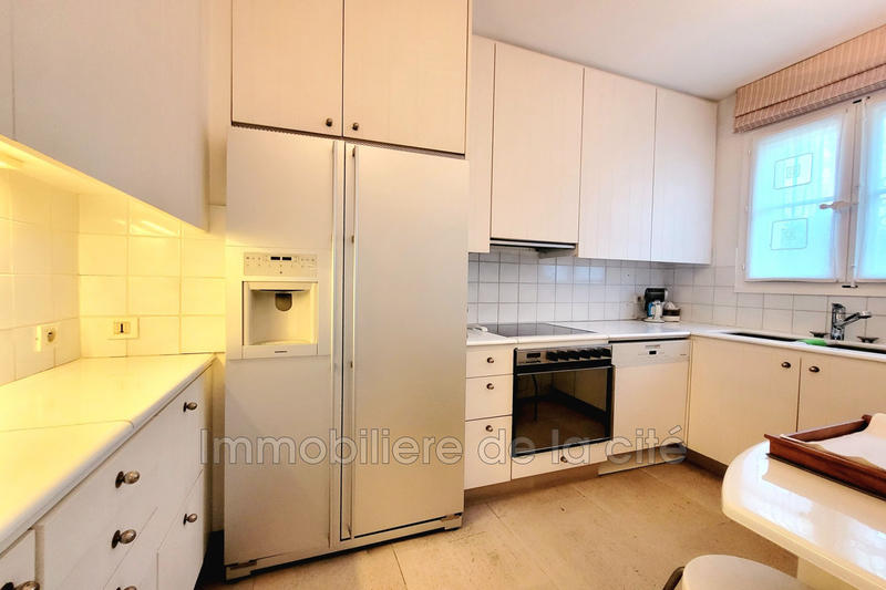 Maison - 225 m² - 5 pièces