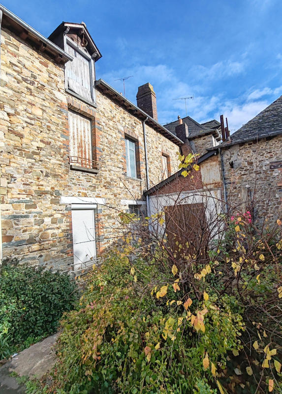 Maison - 203 m² - 7 pièces