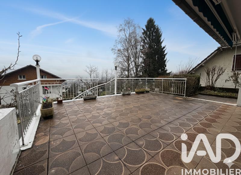 Maison - 149 m² - 8 pièces