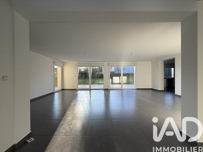 Maison - 208 m² - 6 pièces