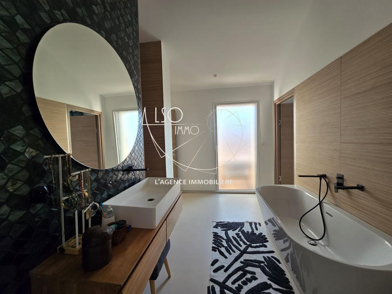 Maison traditionnelle - 172 m² - 5 pièces